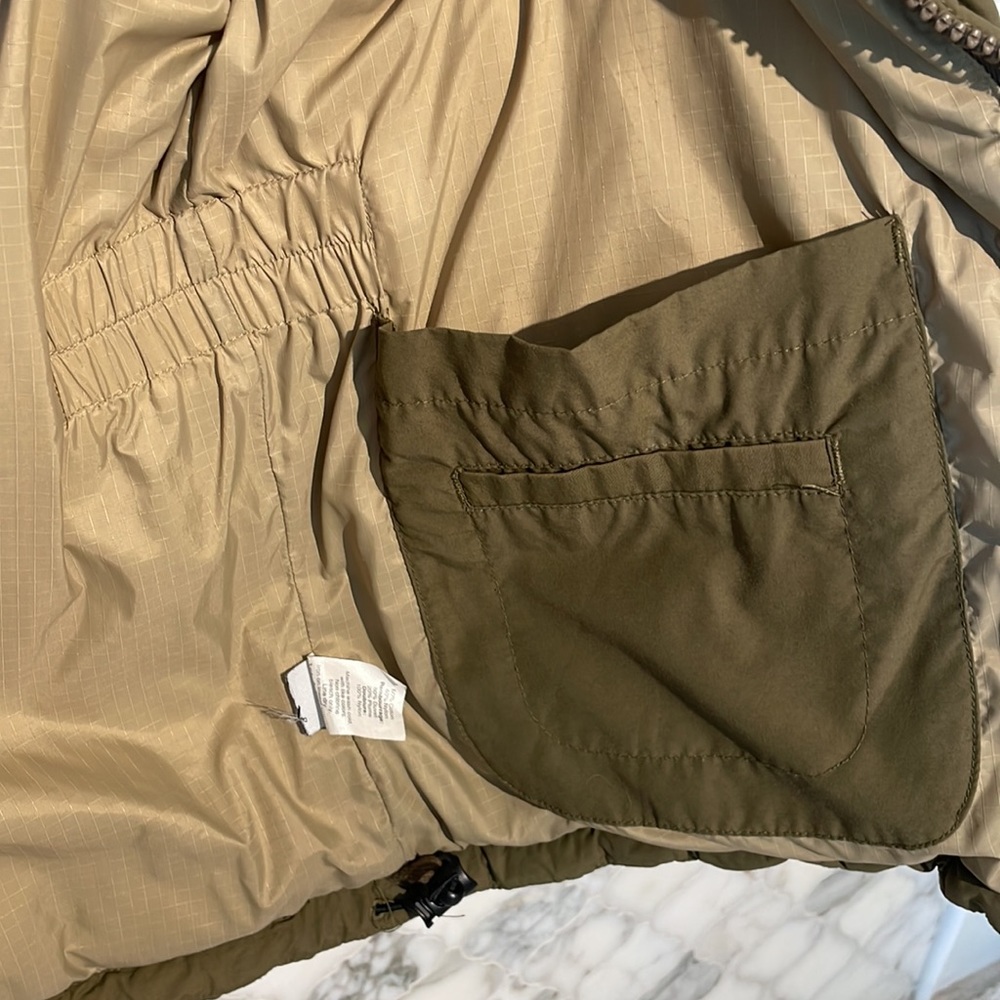 J Crew down filled olive green coat. Size XS - Picture 8 of 12